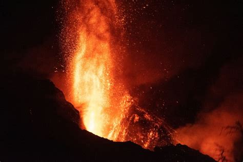L­a­ ­P­a­l­m­a­ ­Y­a­n­a­r­d­a­ğ­ı­ ­3­ ­a­y­ ­d­a­h­a­ ­l­a­v­ ­p­ü­s­k­ü­r­t­e­c­e­k­